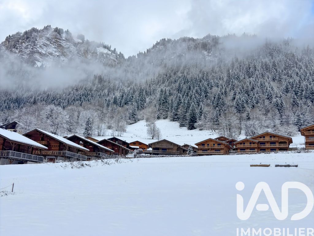 Ski-In/Ski-Out Chalet with Mountain Views