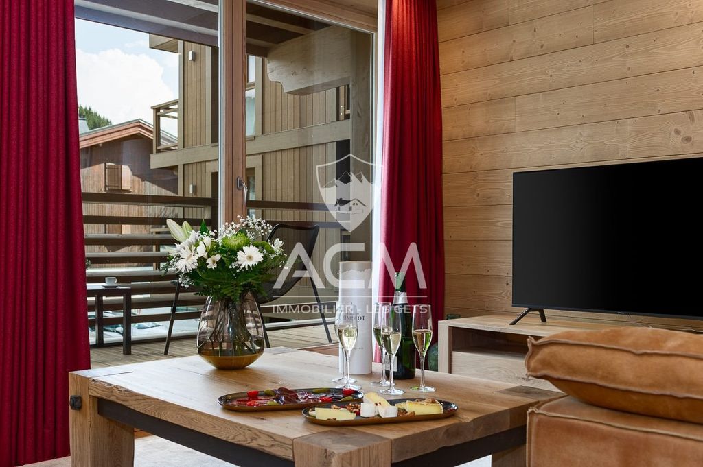 Ski-In/Ski-Out Chalet with Mountain Views