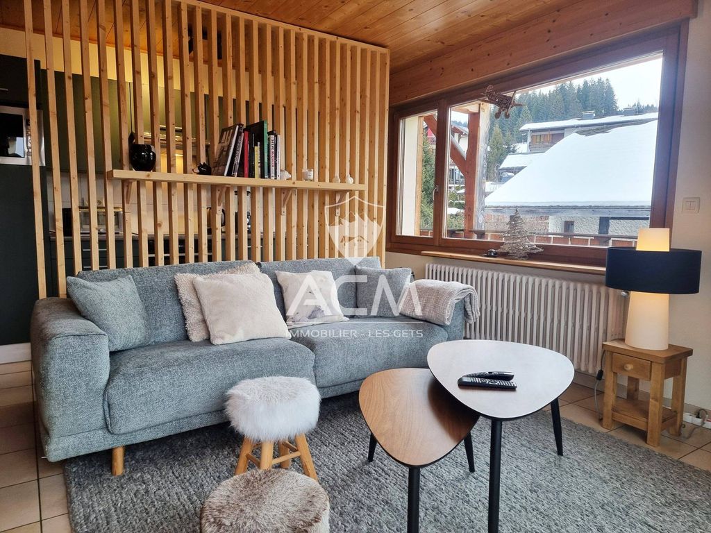 Ski-In/Ski-Out Chalet with Mountain Views