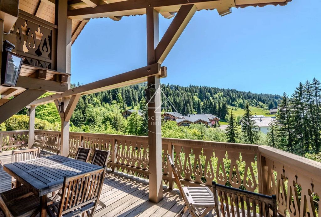 Ski-In/Ski-Out Chalet with Mountain Views