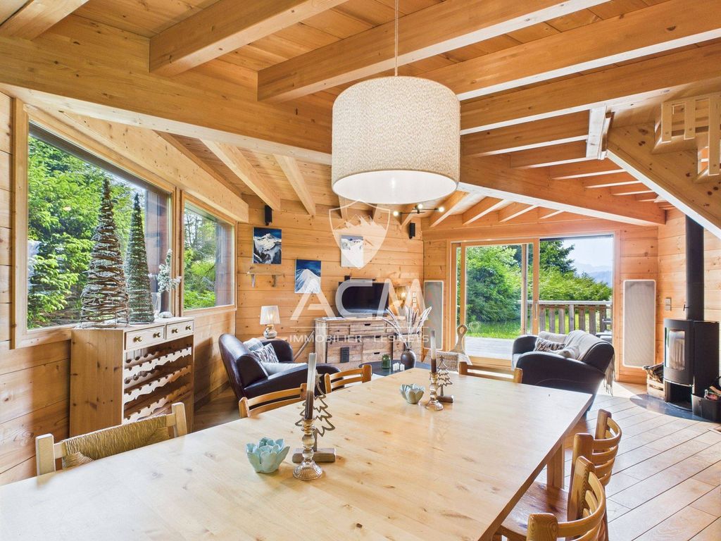 Ski-In/Ski-Out Chalet with Mountain Views