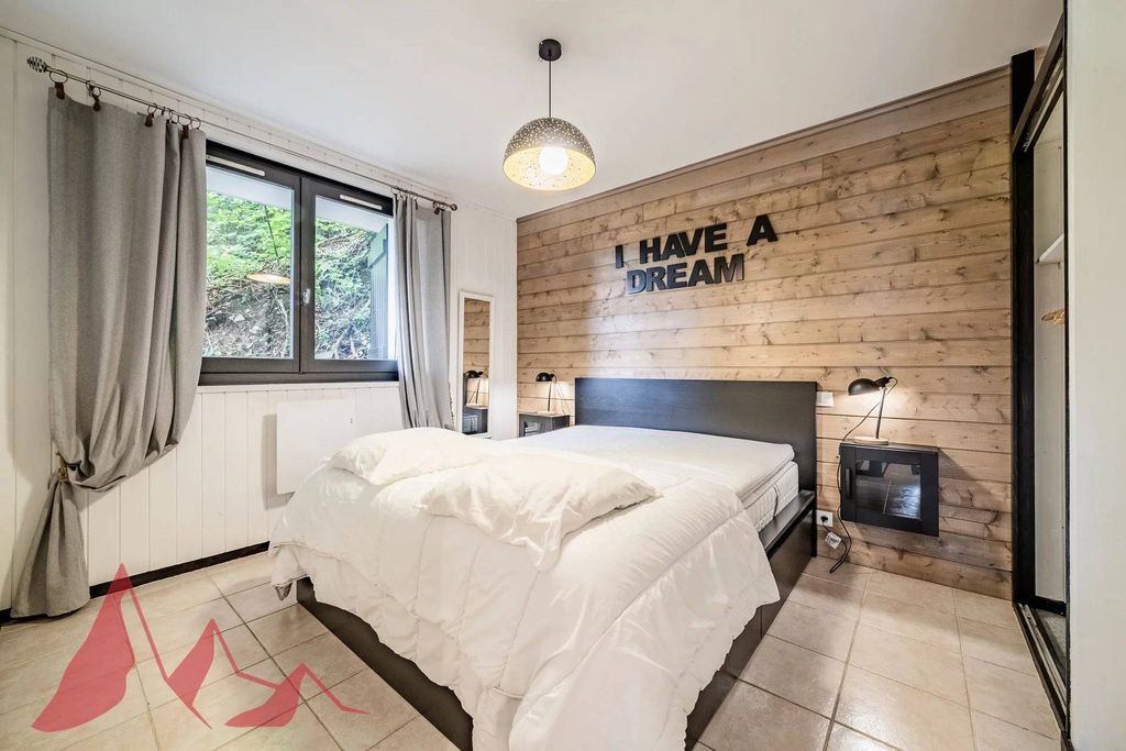 Luxury Home with Panoramic Mountain Views