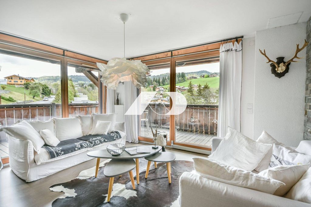 Ski-In/Ski-Out Chalet with Mountain Views