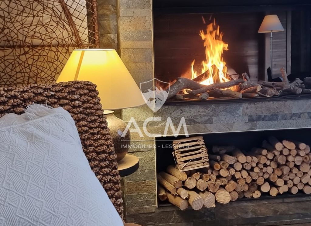 Ski-In/Ski-Out Chalet with Mountain Views