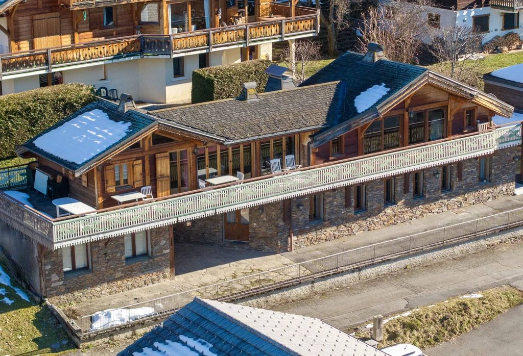 Ski-In/Ski-Out Chalet with Mountain Views