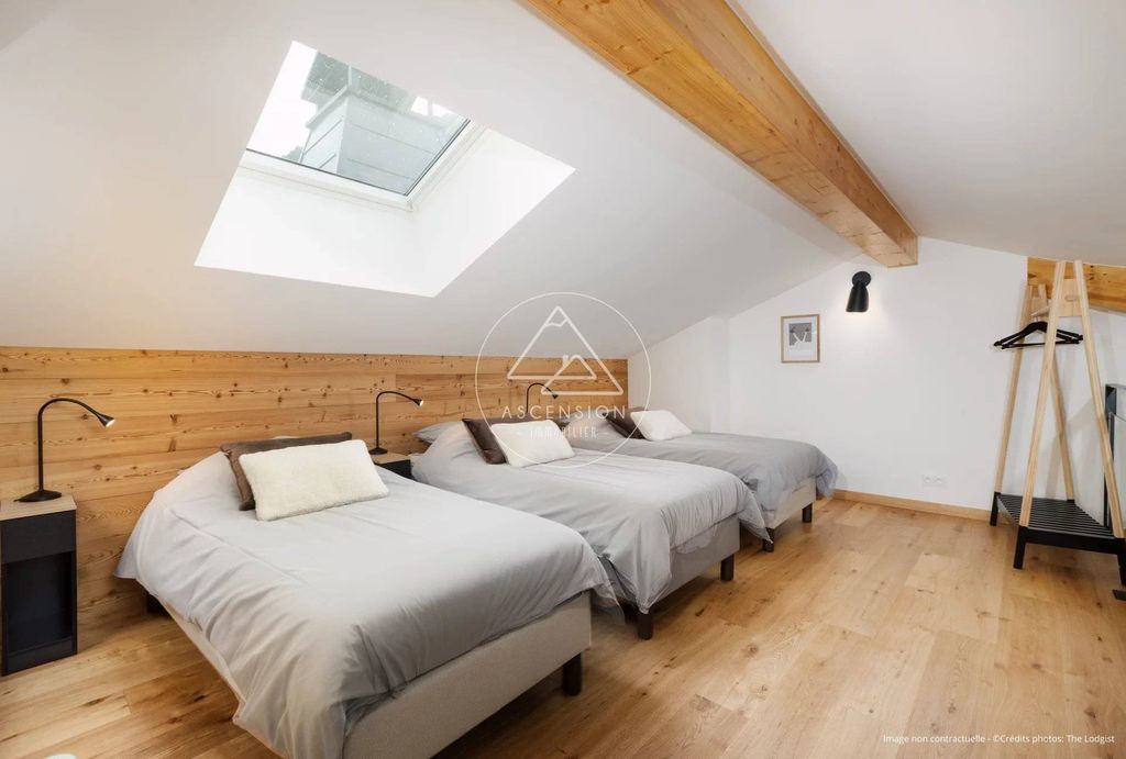 Ski-In/Ski-Out Chalet with Mountain Views