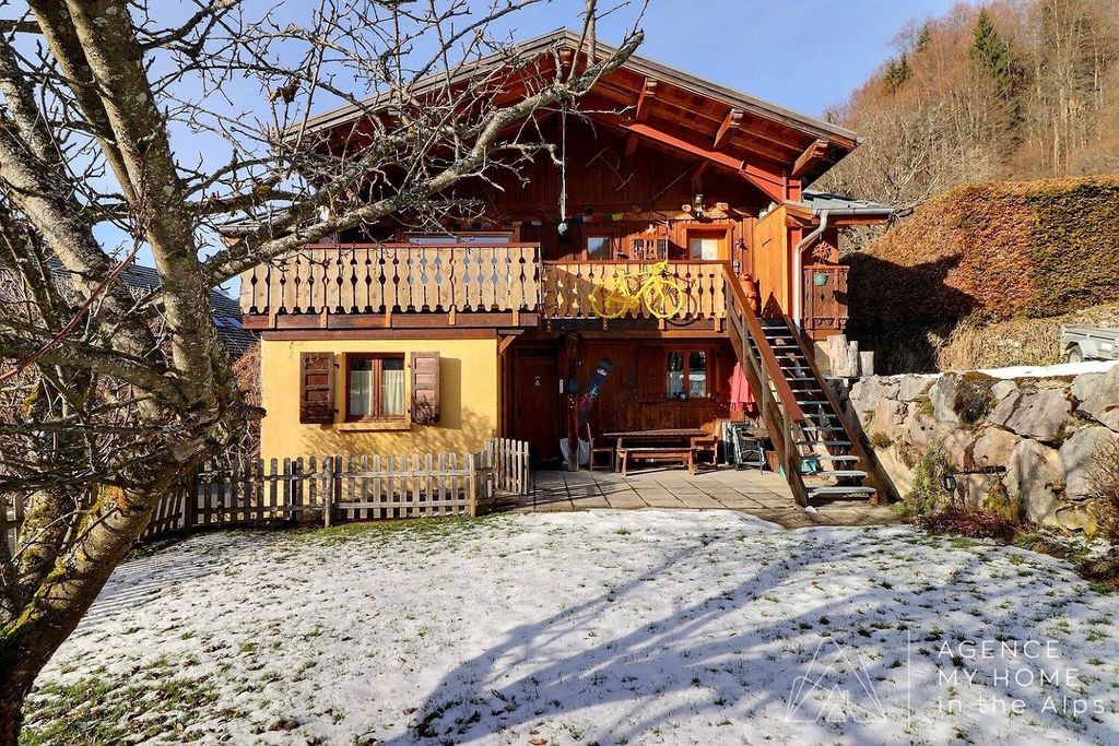 Ski-In/Ski-Out Chalet with Mountain Views