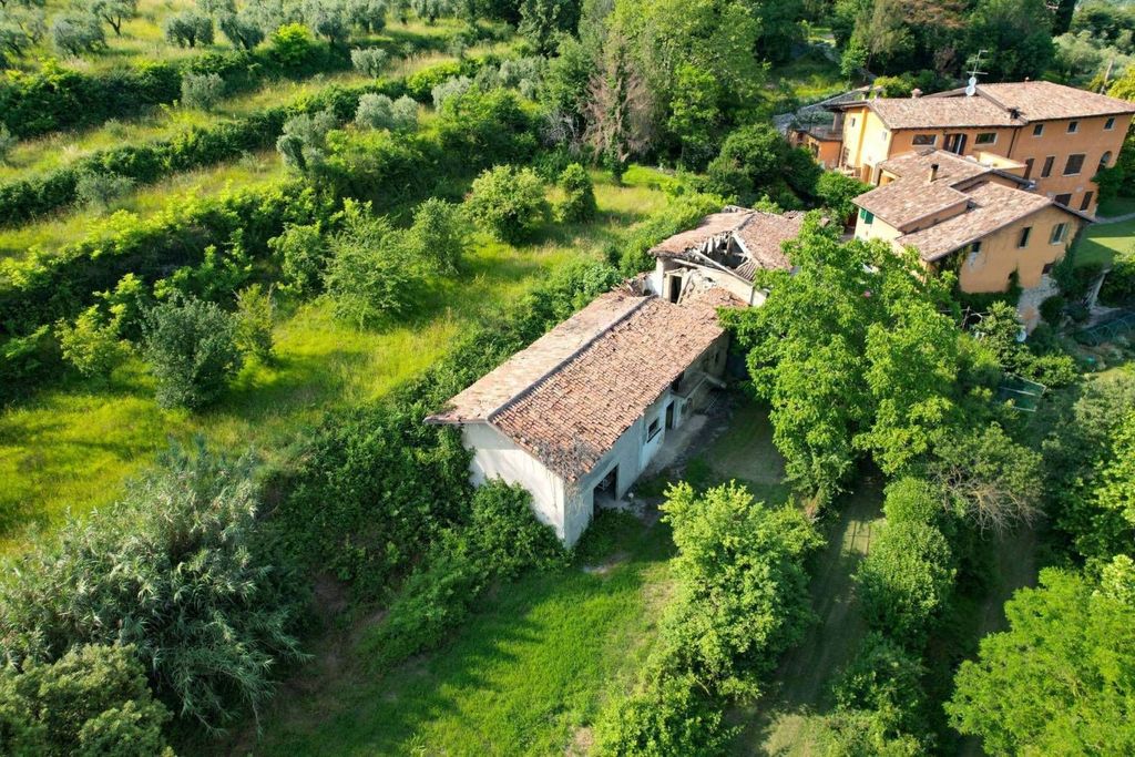 Modern Luxury Apartment with Views