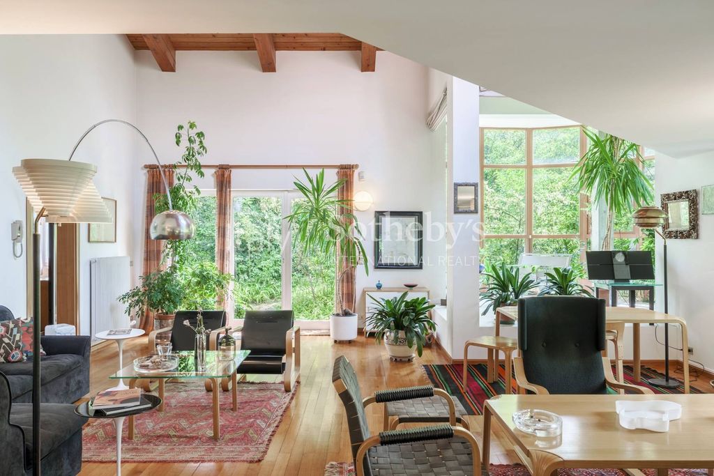 Luxury Villa with Open Views