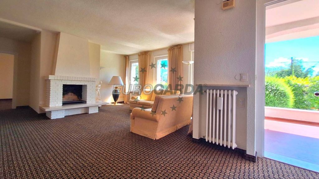 Luxury Villa with Open Views