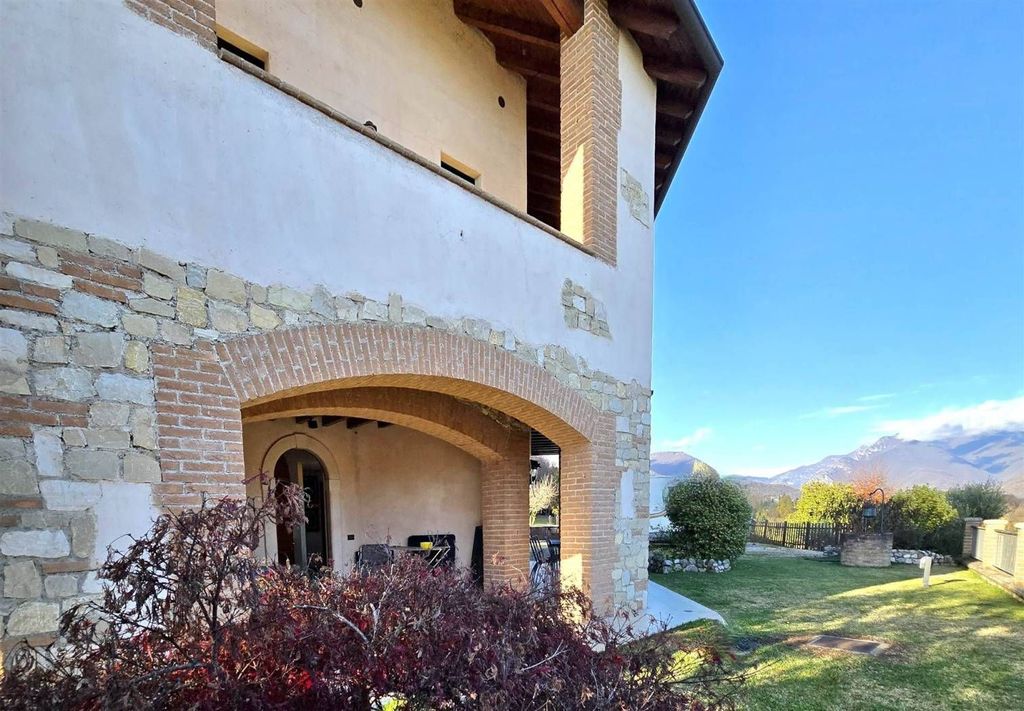 Luxury Villa with Open Views