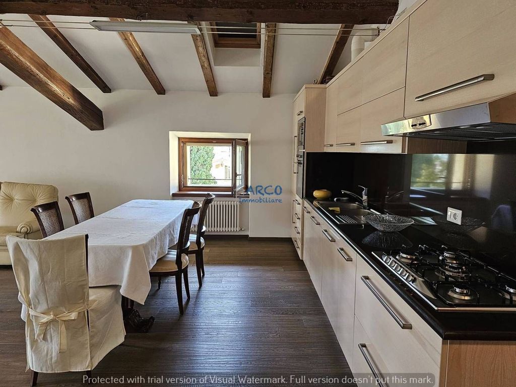 Modern Luxury Apartment with Views